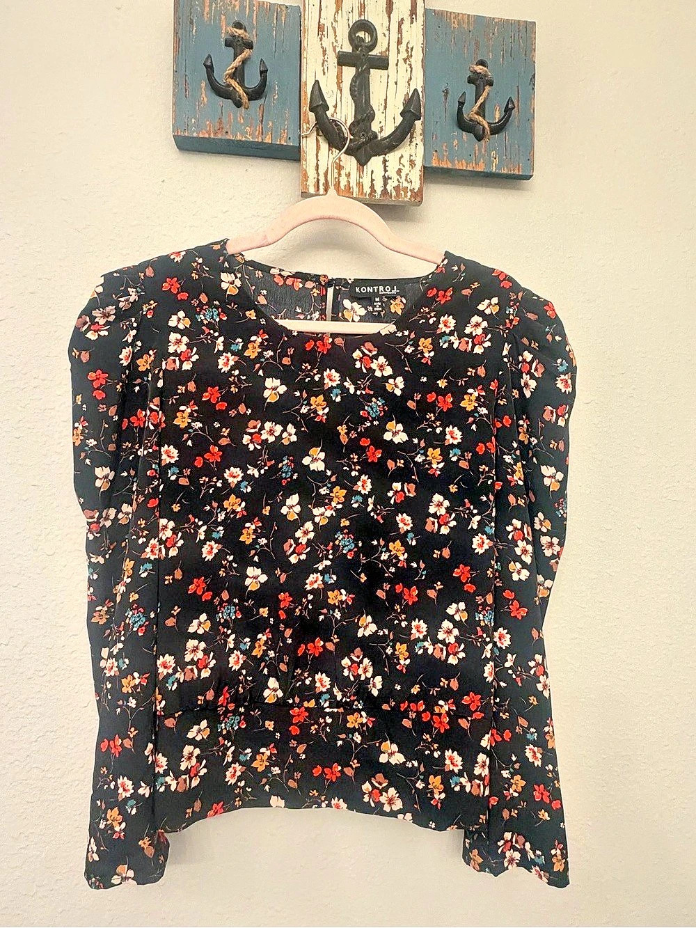 Kontrol J Floral Long Sleeve Blouse in Black & Red Size Medium